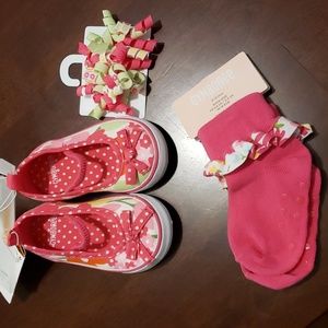 Gymboree girl baby shoes size 03, matching barrettes, and socks size 6-12 mos.